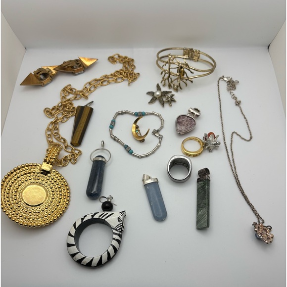 Lot of vintage, newer costume jewelry & real gems; some broken, jewelry making - Picture 10 of 11